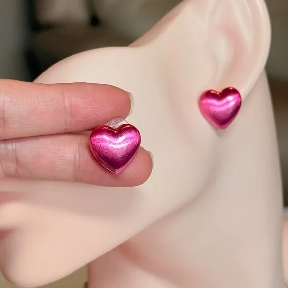 Elegant Pink Heart Stud Earrings - Picture 7 of 10